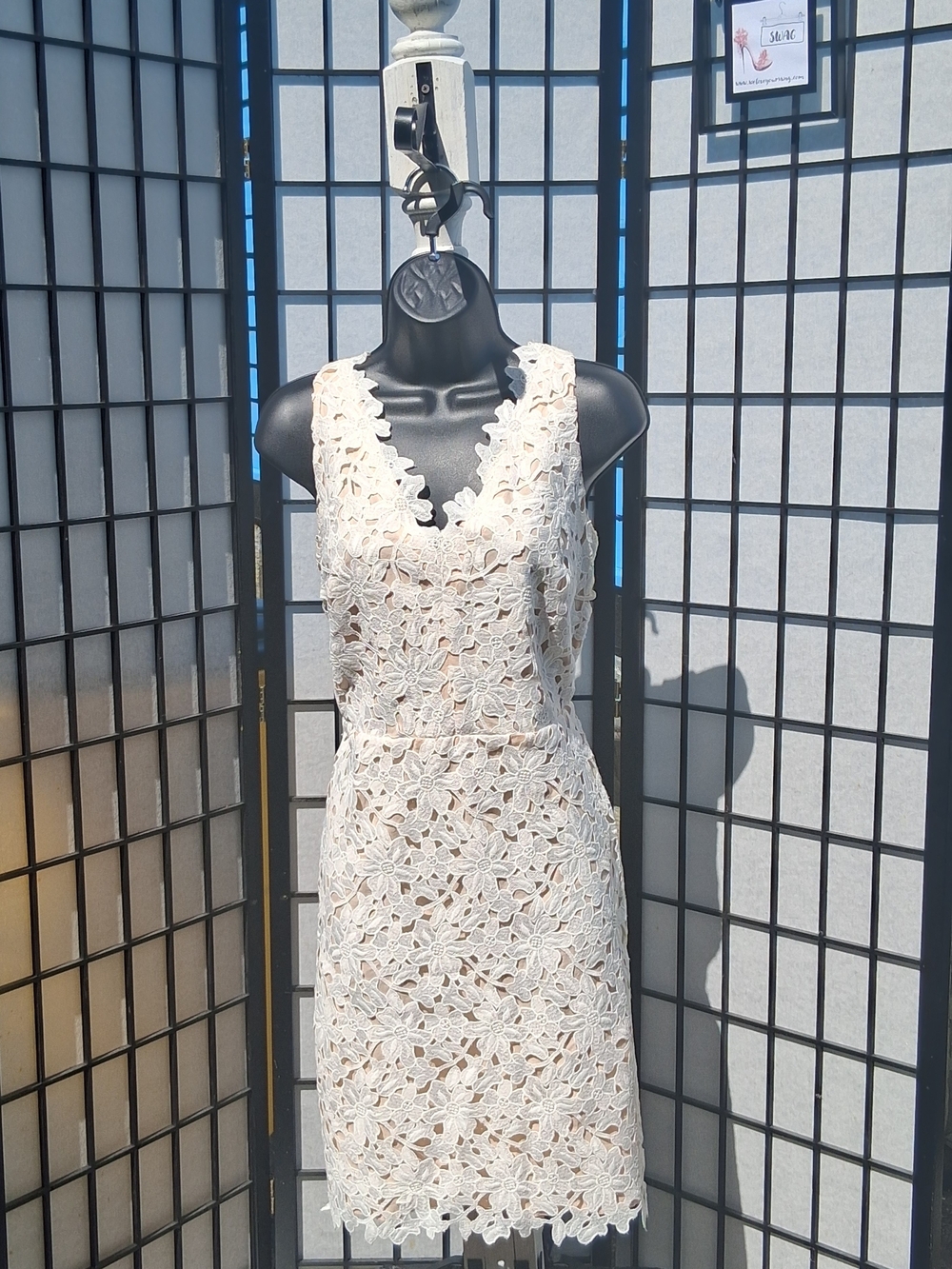 LOFT Cream Floral Lace Midi Dress Sz 8